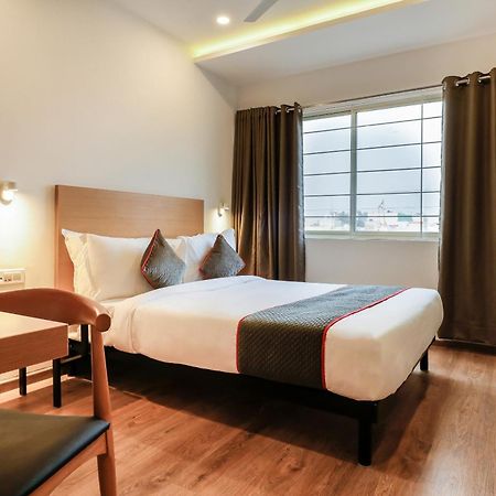Super Townhouse The Landmark Indore Exterior foto