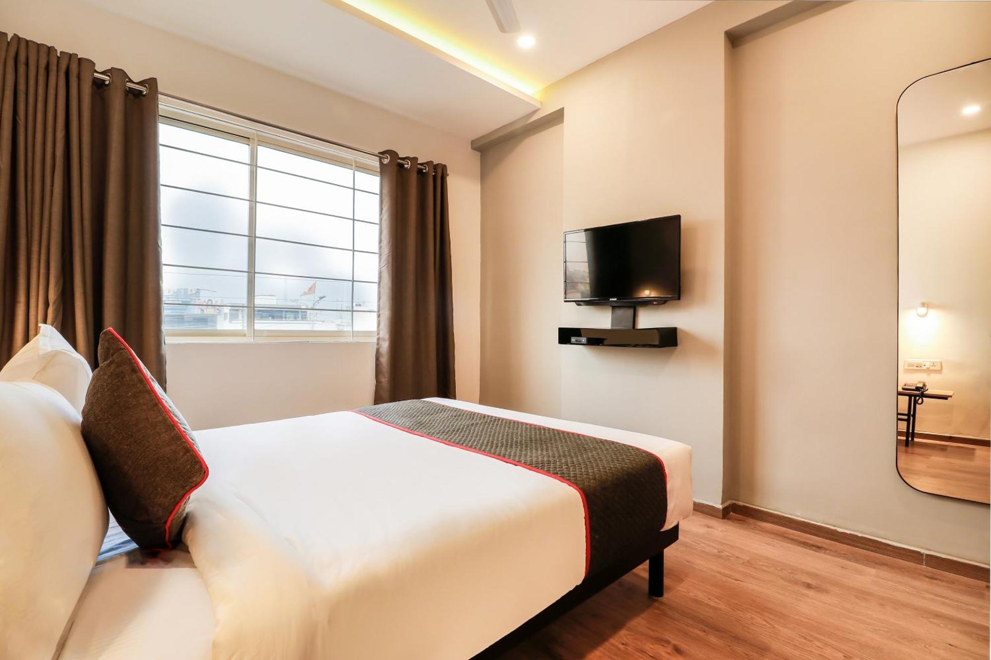 Super Townhouse The Landmark Indore Exterior foto
